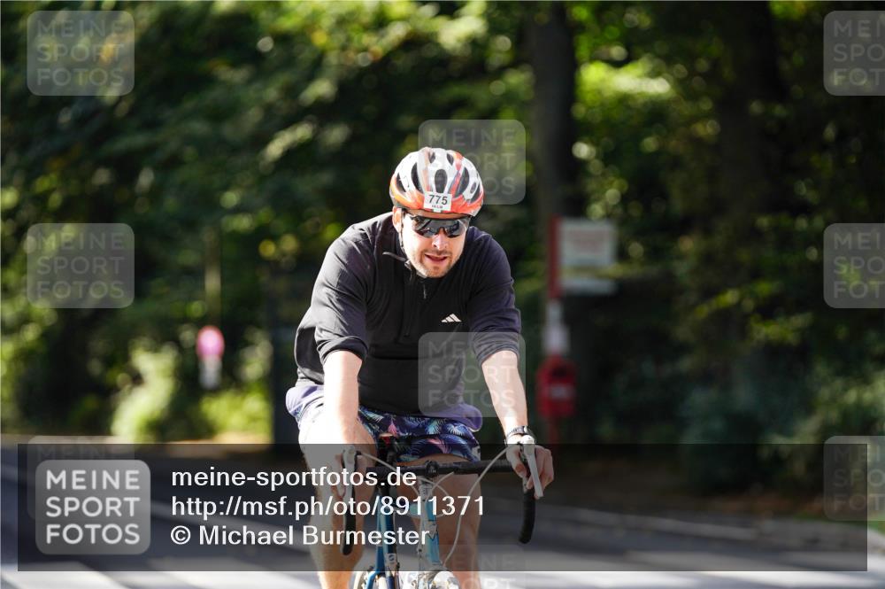 14.09.2025 - Stadtparktriathlon Michael Burmester http://msf.ph/oto/8911371 14.09.2025 11:06:47 Radfahren 775, 862 meine-sportfotos.de
