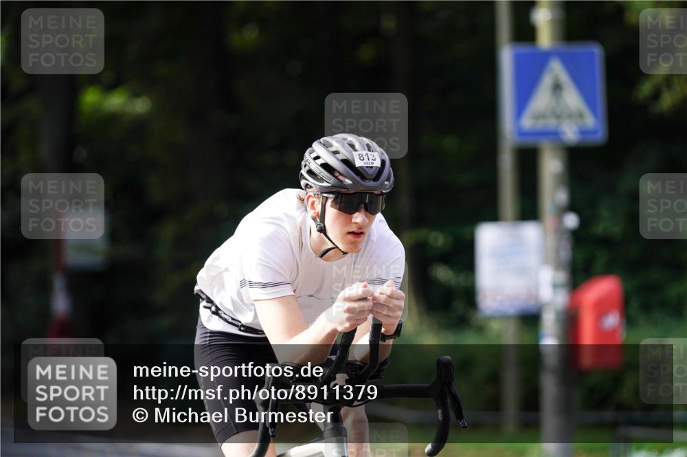 14.09.2025 - Stadtparktriathlon Michael Burmester http://msf.ph/oto/8911379 14.09.2025 11:07:03 Radfahren 752, 813, 874, 882, 920 meine-sportfotos.de