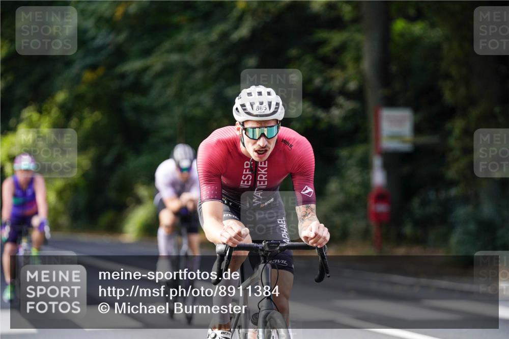 14.09.2025 - Stadtparktriathlon Michael Burmester http://msf.ph/oto/8911384 14.09.2025 11:07:13 Radfahren 739, 785, 825, 838, 865, 886, 920 meine-sportfotos.de