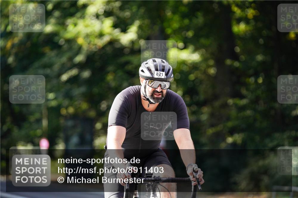 14.09.2025 - Stadtparktriathlon Michael Burmester http://msf.ph/oto/8911403 14.09.2025 11:07:40 Radfahren 723, 821 meine-sportfotos.de