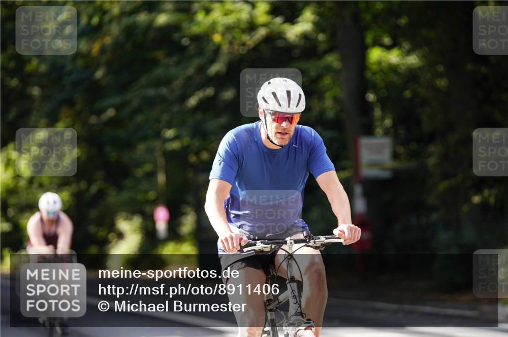 14.09.2025 - Stadtparktriathlon Michael Burmester http://msf.ph/oto/8911406 14.09.2025 11:07:50 Radfahren 723, 847, 858, 870, 893, 921 meine-sportfotos.de