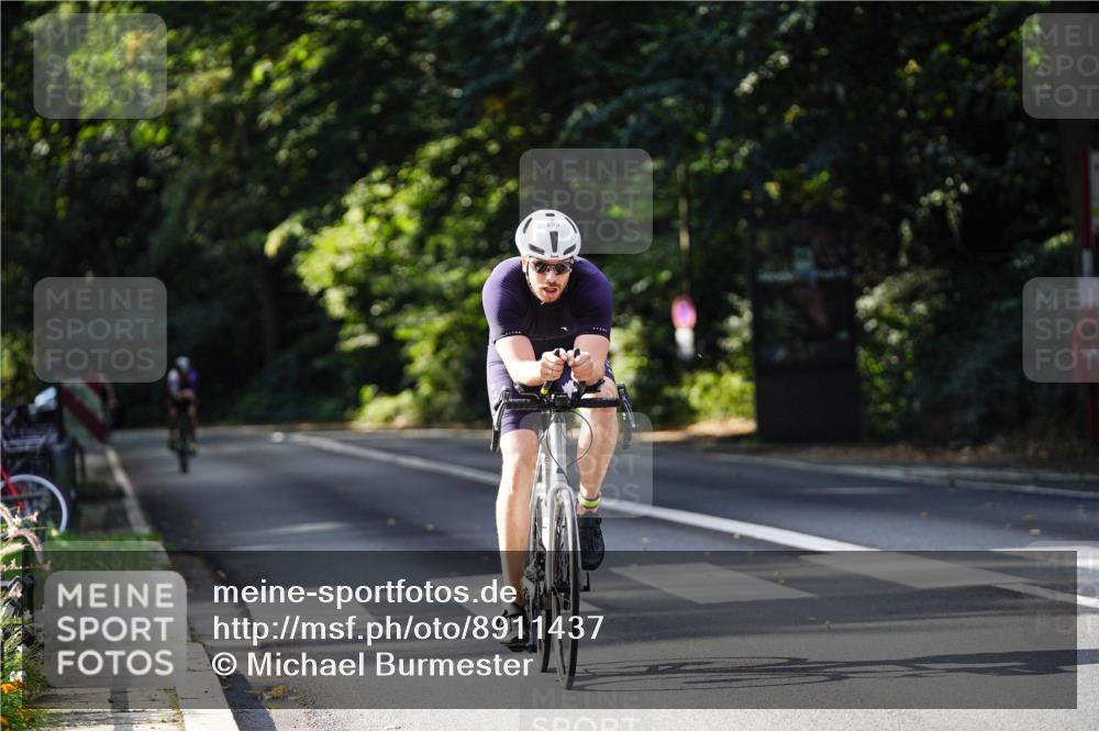 14.09.2025 - Stadtparktriathlon Michael Burmester http://msf.ph/oto/8911437 14.09.2025 11:08:38 Radfahren 842, 880, 901 meine-sportfotos.de