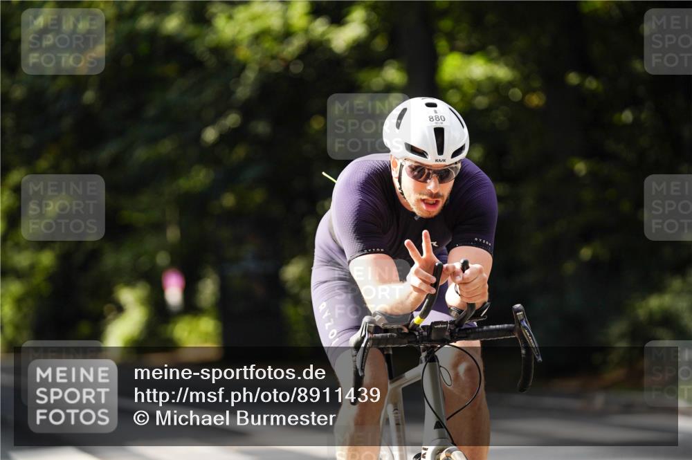 14.09.2025 - Stadtparktriathlon Michael Burmester http://msf.ph/oto/8911439 14.09.2025 11:08:39 Radfahren 842, 880, 901 meine-sportfotos.de