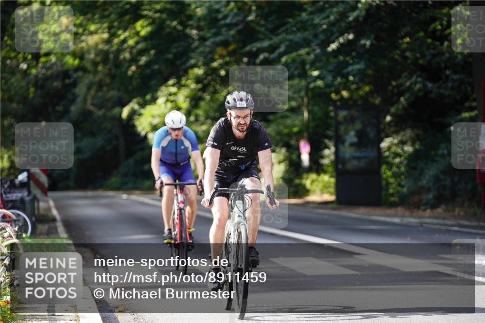 14.09.2025 - Stadtparktriathlon Michael Burmester http://msf.ph/oto/8911459 14.09.2025 11:08:59 Radfahren 787, 808, 843, 875, 876 meine-sportfotos.de