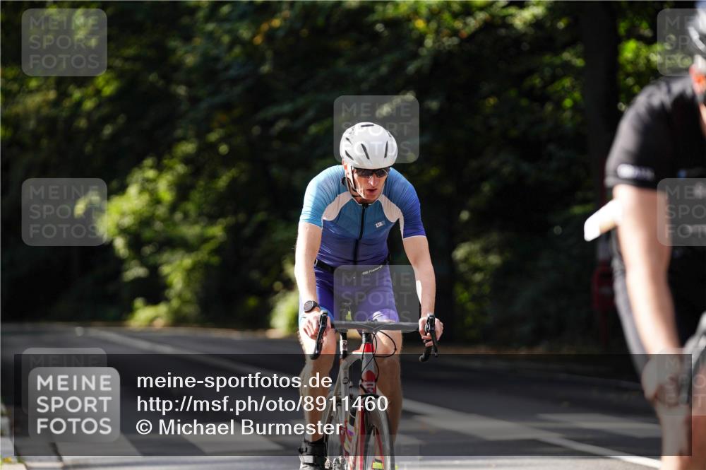 14.09.2025 - Stadtparktriathlon Michael Burmester http://msf.ph/oto/8911460 14.09.2025 11:09:00 Radfahren 787, 808, 843, 875, 876 meine-sportfotos.de