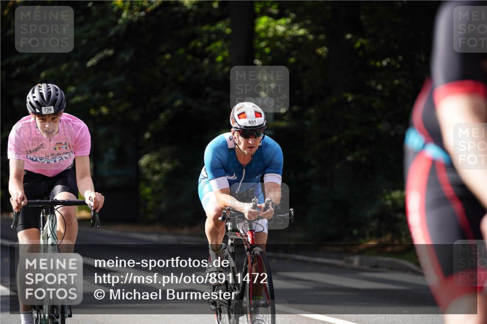 14.09.2025 - Stadtparktriathlon Michael Burmester http://msf.ph/oto/8911472 14.09.2025 11:09:30 Radfahren 729, 736, 780, 815, 851, 900 meine-sportfotos.de