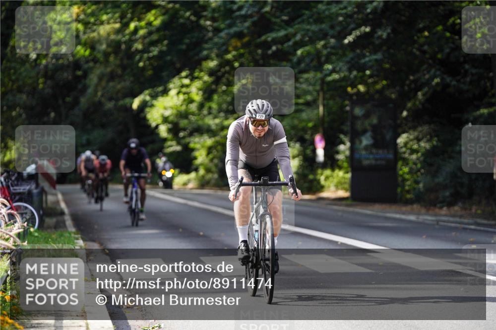 14.09.2025 - Stadtparktriathlon Michael Burmester http://msf.ph/oto/8911474 14.09.2025 11:09:32 Radfahren 724, 729, 736, 780, 815, 851, 900 meine-sportfotos.de