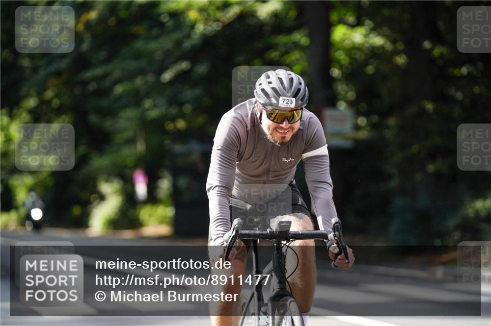 14.09.2025 - Stadtparktriathlon Michael Burmester http://msf.ph/oto/8911477 14.09.2025 11:09:33 Radfahren 724, 729, 736, 780, 790, 815, 831, 851, 900 meine-sportfotos.de