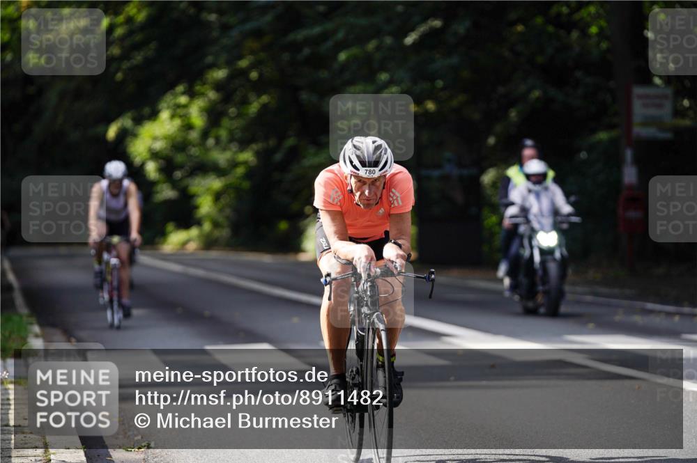 14.09.2025 - Stadtparktriathlon Michael Burmester http://msf.ph/oto/8911482 14.09.2025 11:09:38 Radfahren 724, 729, 780, 790, 831, 900 meine-sportfotos.de