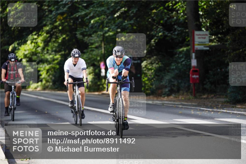 14.09.2025 - Stadtparktriathlon Michael Burmester http://msf.ph/oto/8911492 14.09.2025 11:10:03 Radfahren 779, 797, 849, 888 meine-sportfotos.de