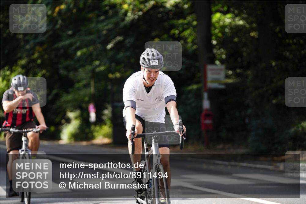 14.09.2025 - Stadtparktriathlon Michael Burmester http://msf.ph/oto/8911494 14.09.2025 11:10:05 Radfahren 762, 779, 797, 806, 849, 888 meine-sportfotos.de