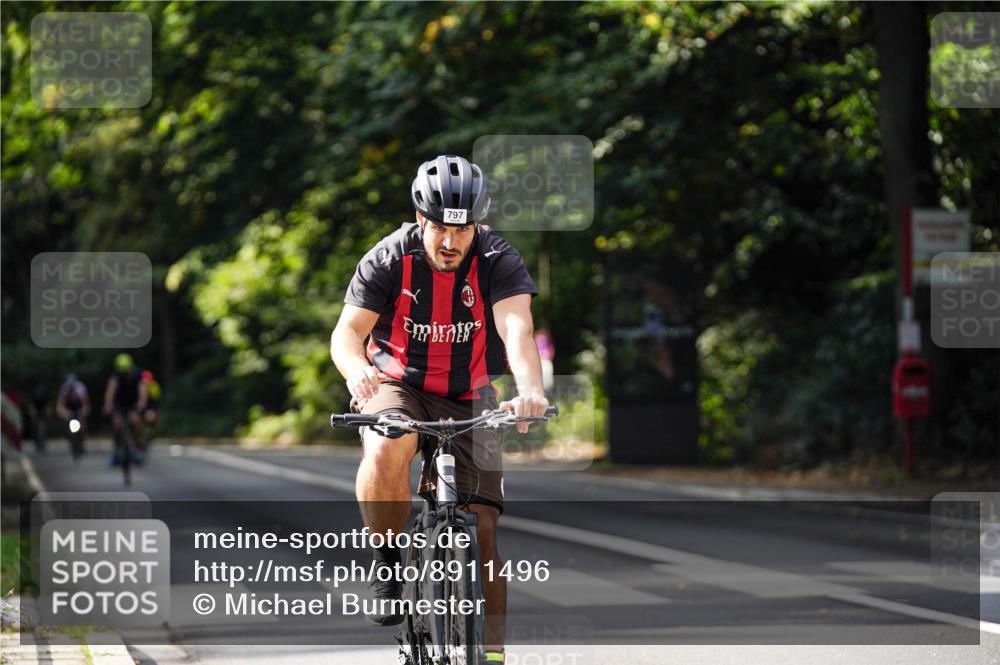 14.09.2025 - Stadtparktriathlon Michael Burmester http://msf.ph/oto/8911496 14.09.2025 11:10:06 Radfahren 762, 779, 797, 806, 888 meine-sportfotos.de