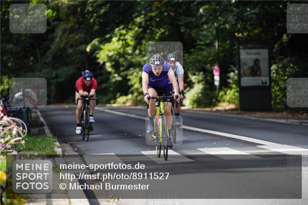 14.09.2025 - Stadtparktriathlon Michael Burmester http://msf.ph/oto/8911527 14.09.2025 11:11:39 Radfahren 740, 792, 822, 911, 914 meine-sportfotos.de