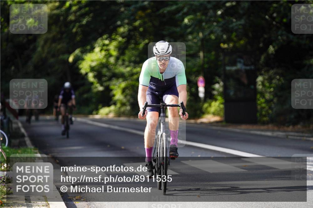 14.09.2025 - Stadtparktriathlon Michael Burmester http://msf.ph/oto/8911535 14.09.2025 11:11:53 Radfahren 754, 778, 826, 852, 919 meine-sportfotos.de