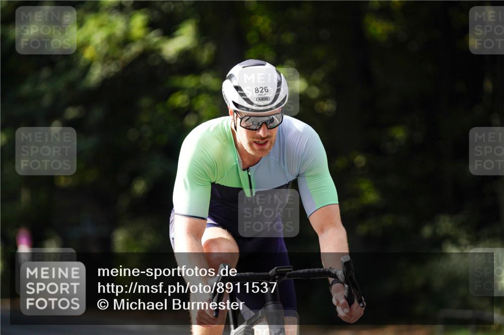 14.09.2025 - Stadtparktriathlon Michael Burmester http://msf.ph/oto/8911537 14.09.2025 11:11:54 Radfahren 754, 778, 826, 852, 919 meine-sportfotos.de