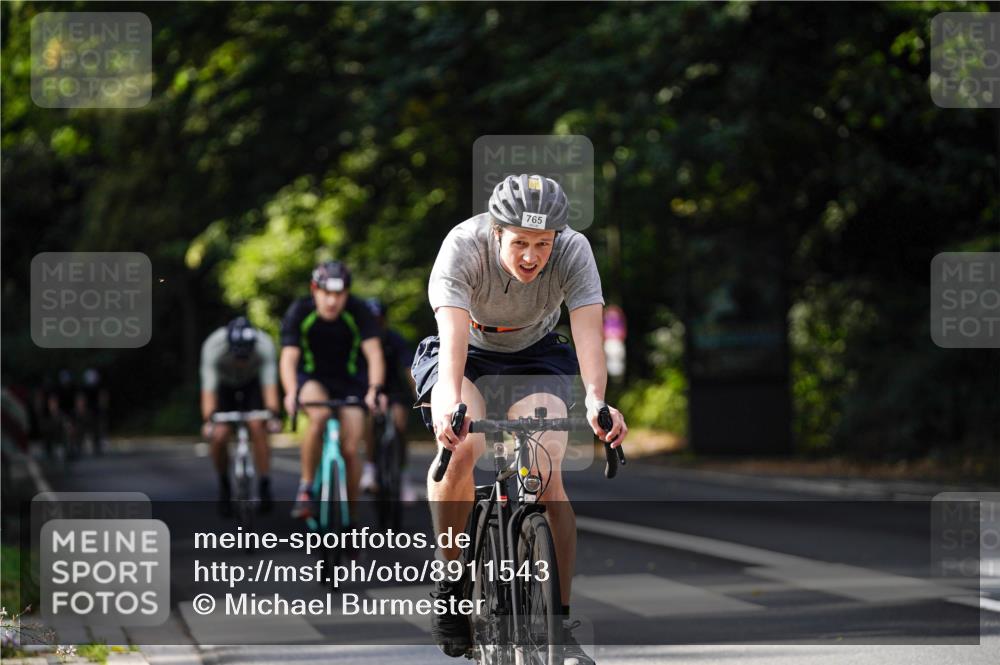 14.09.2025 - Stadtparktriathlon Michael Burmester http://msf.ph/oto/8911543 14.09.2025 11:12:03 Radfahren 754, 755, 765, 771, 802, 852, 905, 919 meine-sportfotos.de