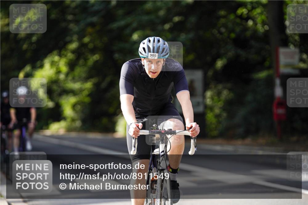 14.09.2025 - Stadtparktriathlon Michael Burmester http://msf.ph/oto/8911549 14.09.2025 11:12:11 Radfahren 734, 755, 774, 801, 802, 803, 835, 905 meine-sportfotos.de