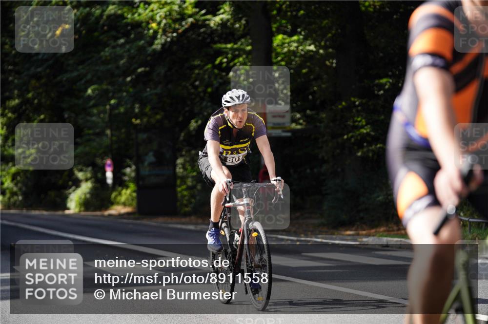 14.09.2025 - Stadtparktriathlon Michael Burmester http://msf.ph/oto/8911558 14.09.2025 11:12:18 Radfahren 734, 746, 774, 801, 803, 807, 835, 846 meine-sportfotos.de