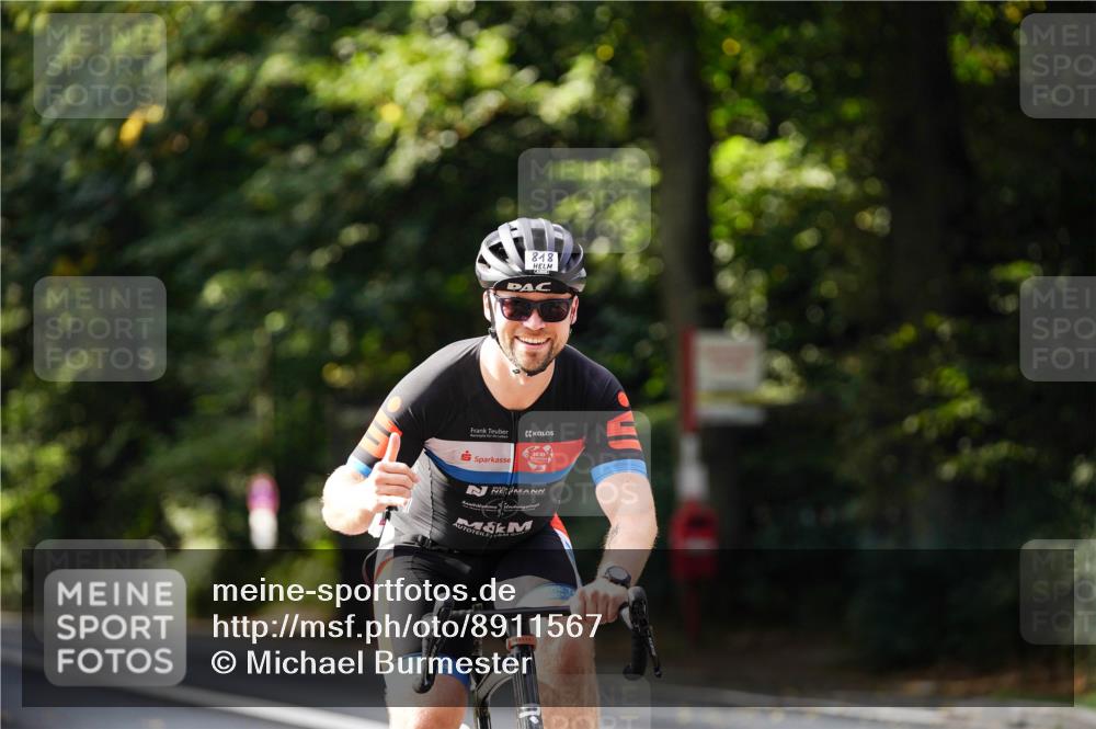 14.09.2025 - Stadtparktriathlon Michael Burmester http://msf.ph/oto/8911567 14.09.2025 11:12:27 Radfahren 746, 807, 818, 836, 846, 898 meine-sportfotos.de