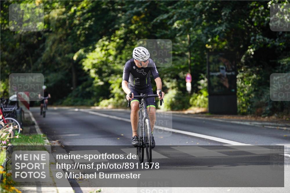 14.09.2025 - Stadtparktriathlon Michael Burmester http://msf.ph/oto/8911578 14.09.2025 11:12:54 Radfahren 853, 872 meine-sportfotos.de