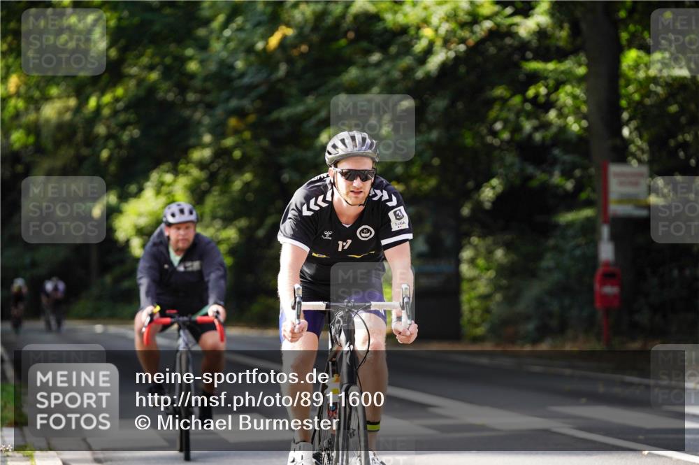 14.09.2025 - Stadtparktriathlon Michael Burmester http://msf.ph/oto/8911600 14.09.2025 11:13:25 Radfahren 776, 825, 828, 857, 897, 973 meine-sportfotos.de