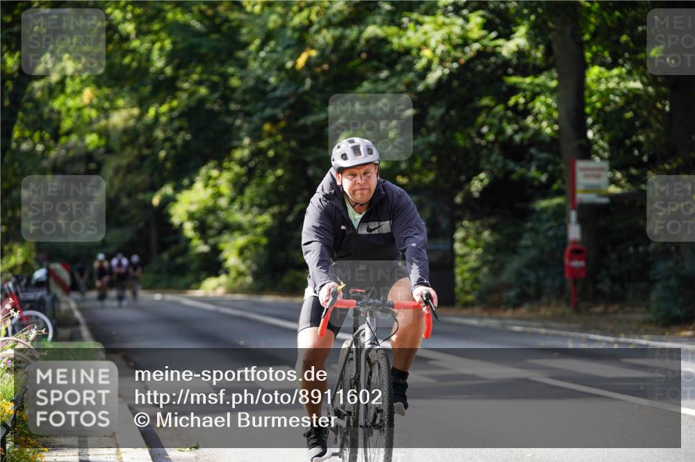 14.09.2025 - Stadtparktriathlon Michael Burmester http://msf.ph/oto/8911602 14.09.2025 11:13:27 Radfahren 776, 825, 828, 857, 889, 897, 917 meine-sportfotos.de