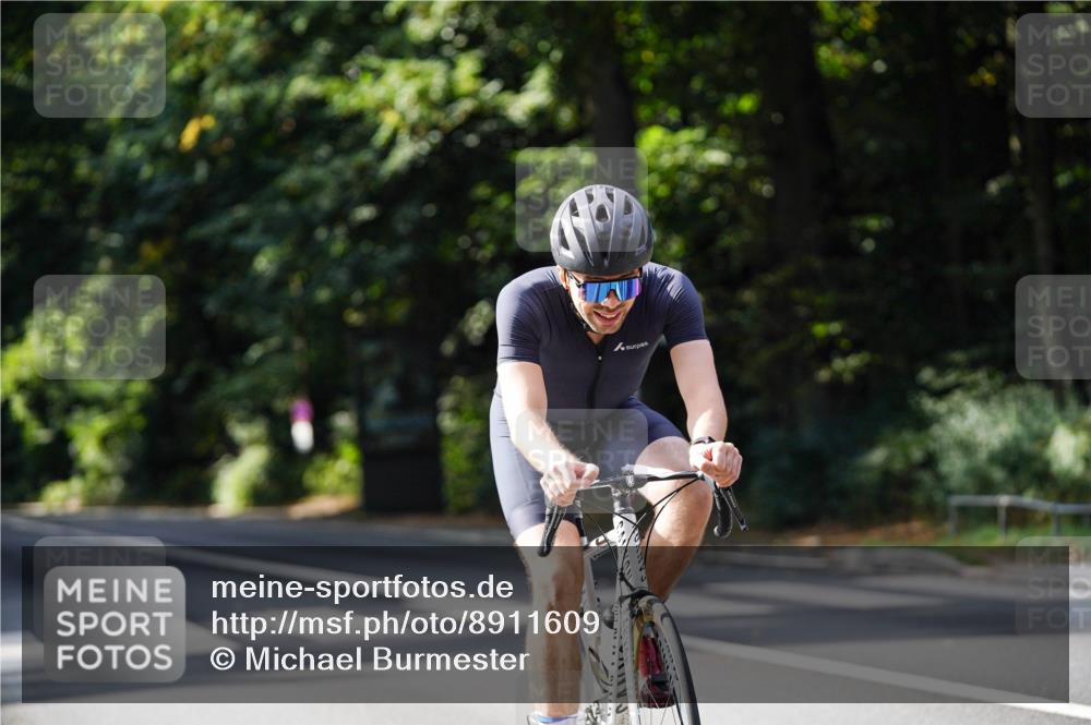 14.09.2025 - Stadtparktriathlon Michael Burmester http://msf.ph/oto/8911609 14.09.2025 11:13:38 Radfahren 825, 848, 865, 874, 889, 917 meine-sportfotos.de