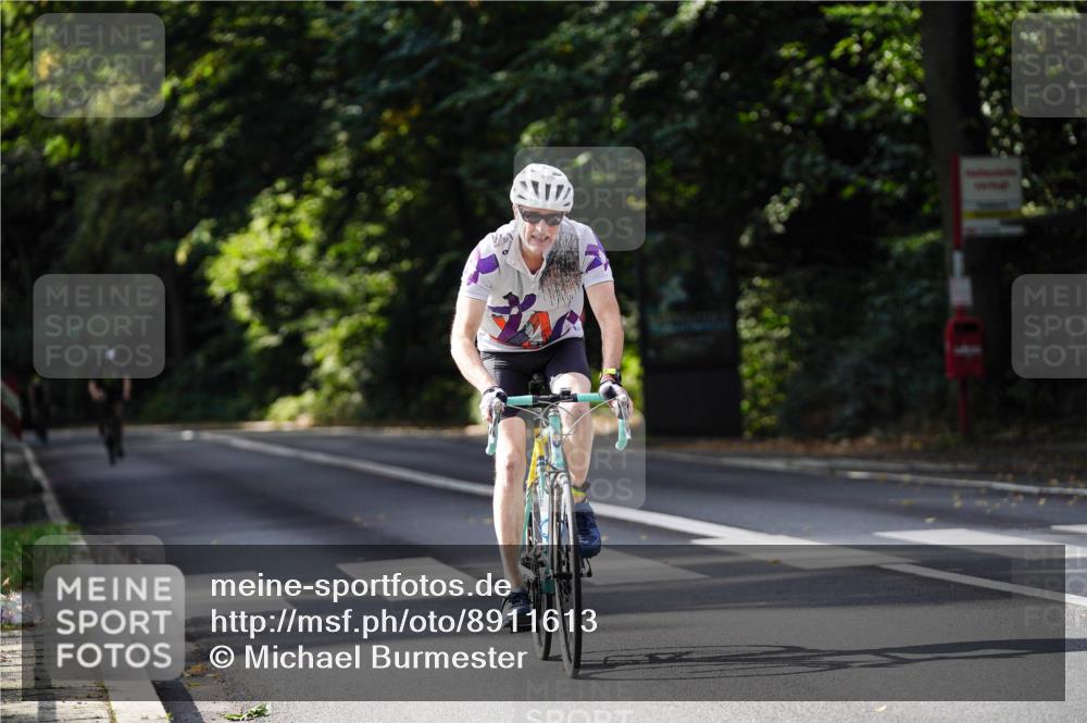 14.09.2025 - Stadtparktriathlon Michael Burmester http://msf.ph/oto/8911613 14.09.2025 11:13:53 Radfahren 838, 855 meine-sportfotos.de