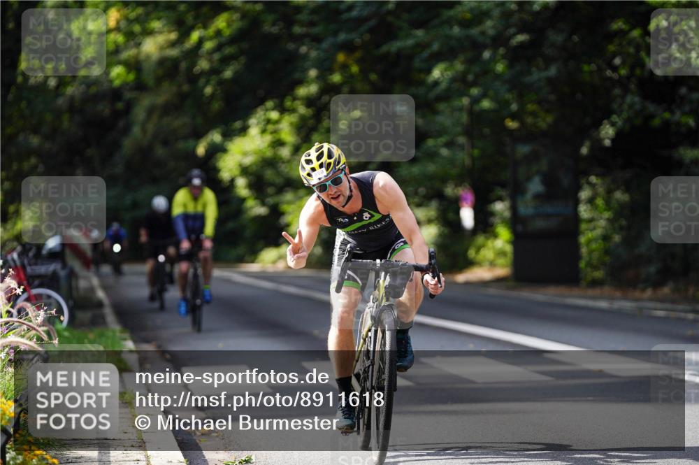 14.09.2025 - Stadtparktriathlon Michael Burmester http://msf.ph/oto/8911618 14.09.2025 11:14:06 Radfahren 744, 796, 824, 850, 873 meine-sportfotos.de