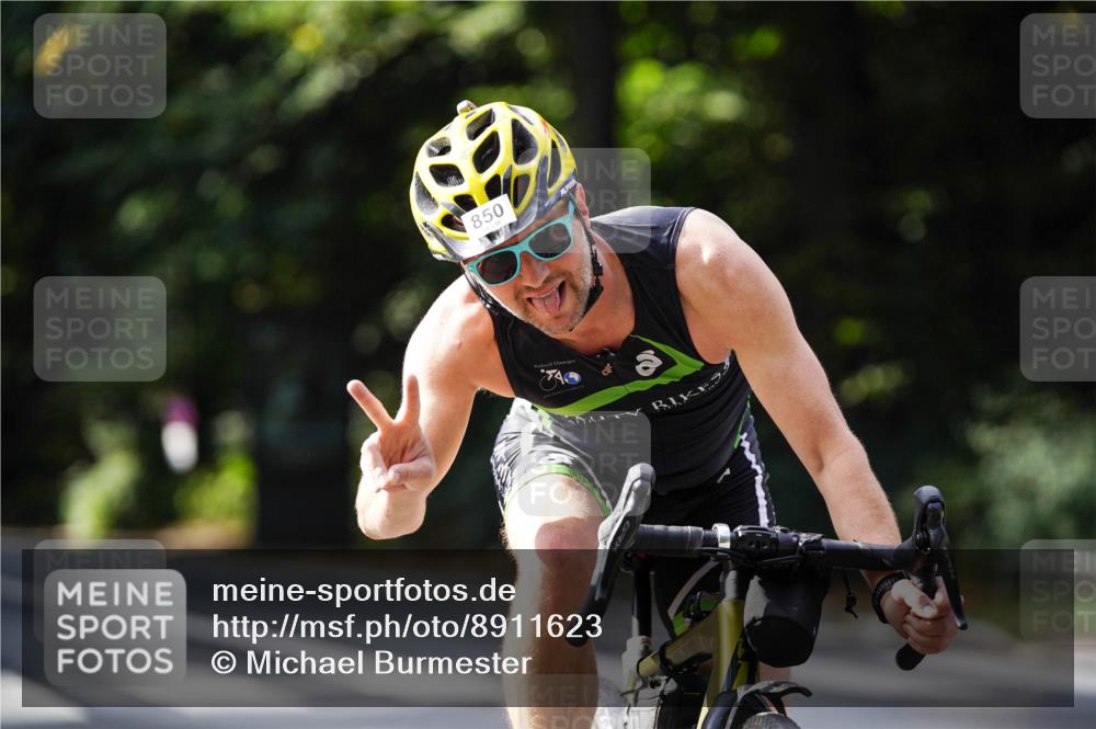 14.09.2025 - Stadtparktriathlon Michael Burmester http://msf.ph/oto/8911623 14.09.2025 11:14:07 Radfahren 744, 796, 824, 847, 850, 873, 1012 meine-sportfotos.de