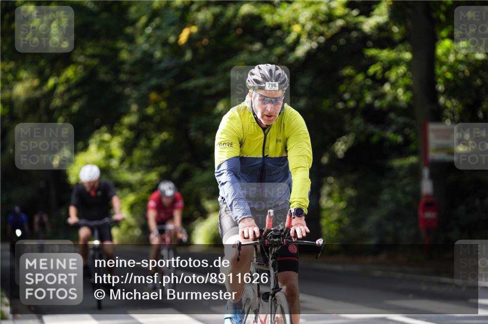 14.09.2025 - Stadtparktriathlon Michael Burmester http://msf.ph/oto/8911626 14.09.2025 11:14:09 Radfahren 744, 796, 824, 847, 850, 873, 1012 meine-sportfotos.de