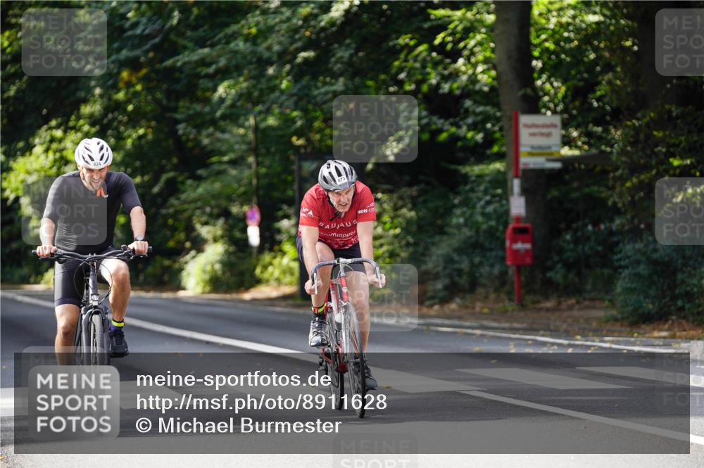 14.09.2025 - Stadtparktriathlon Michael Burmester http://msf.ph/oto/8911628 14.09.2025 11:14:10 Radfahren 744, 796, 824, 847, 850, 873, 1012 meine-sportfotos.de