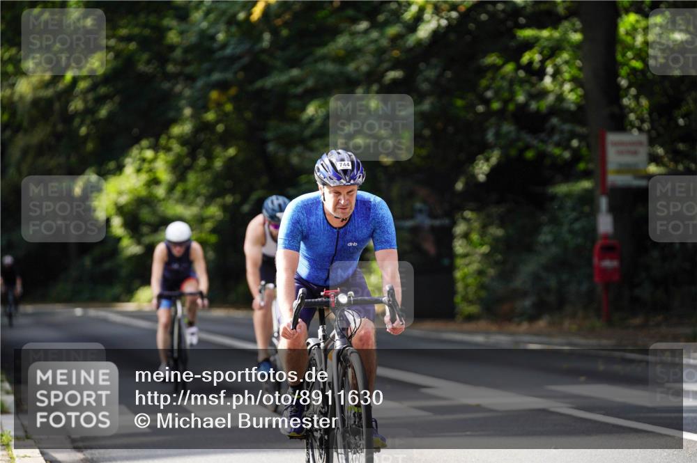 14.09.2025 - Stadtparktriathlon Michael Burmester http://msf.ph/oto/8911630 14.09.2025 11:14:14 Radfahren 744, 775, 796, 824, 847, 873, 1012 meine-sportfotos.de