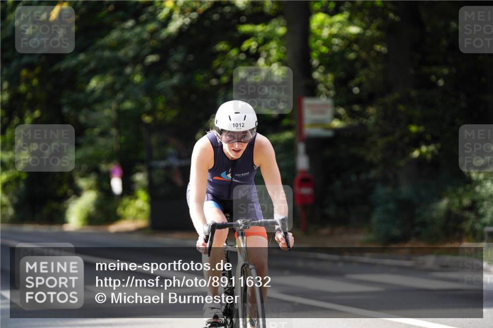 14.09.2025 - Stadtparktriathlon Michael Burmester http://msf.ph/oto/8911632 14.09.2025 11:14:16 Radfahren 744, 775, 824, 847, 873, 1012 meine-sportfotos.de