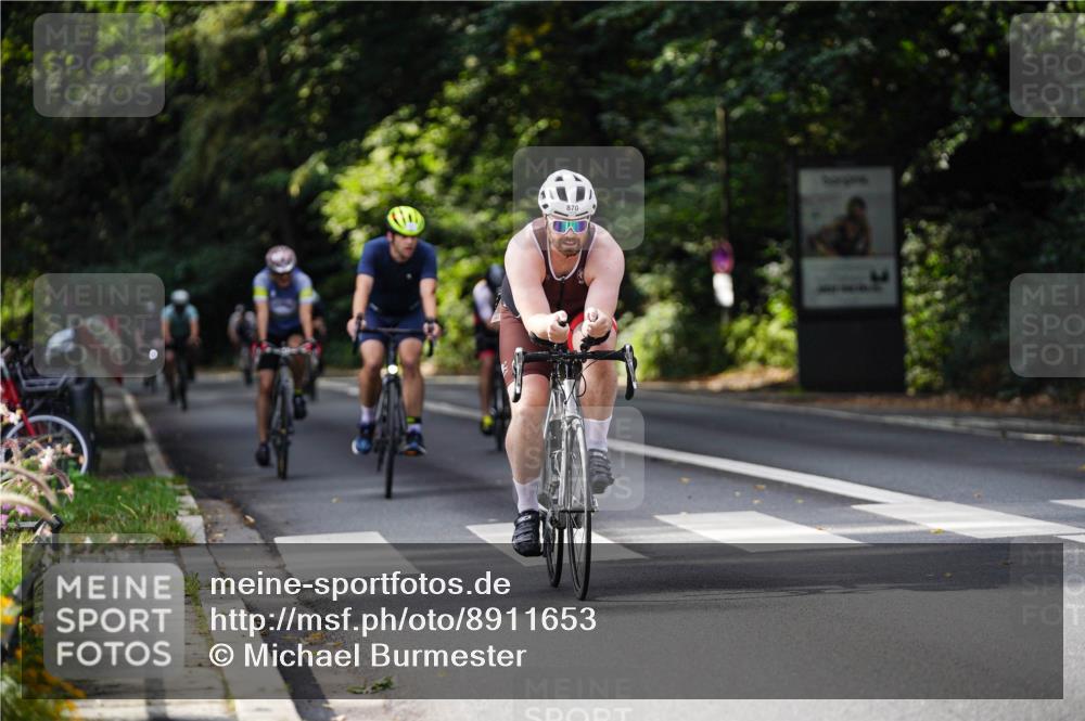 14.09.2025 - Stadtparktriathlon Michael Burmester http://msf.ph/oto/8911653 14.09.2025 11:15:23 Radfahren 756, 777, 842, 870, 880, 886, 921 meine-sportfotos.de