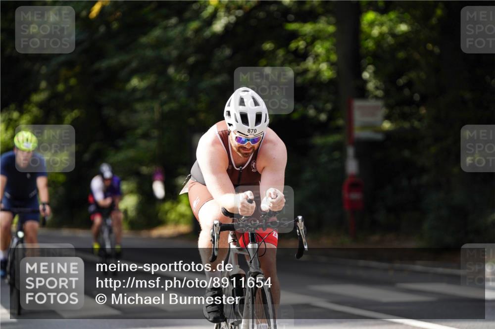 14.09.2025 - Stadtparktriathlon Michael Burmester http://msf.ph/oto/8911654 14.09.2025 11:15:24 Radfahren 756, 777, 842, 870, 880, 886, 921 meine-sportfotos.de