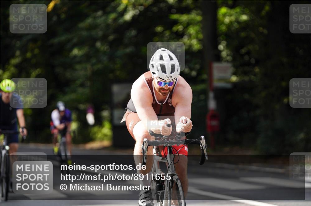 14.09.2025 - Stadtparktriathlon Michael Burmester http://msf.ph/oto/8911655 14.09.2025 11:15:24 Radfahren 756, 777, 842, 870, 880, 886, 921 meine-sportfotos.de
