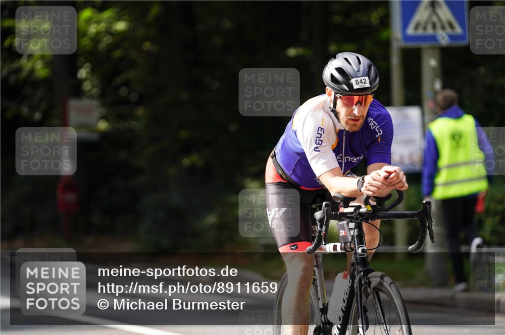 14.09.2025 - Stadtparktriathlon Michael Burmester http://msf.ph/oto/8911659 14.09.2025 11:15:26 Radfahren 756, 777, 829, 837, 842, 870, 880, 901, 921 meine-sportfotos.de