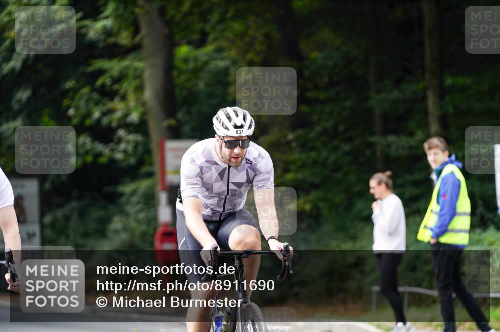 14.09.2025 - Stadtparktriathlon Michael Burmester http://msf.ph/oto/8911690 14.09.2025 11:16:22 Radfahren 655, 808, 831, 851, 876, 895, 943, 968 meine-sportfotos.de