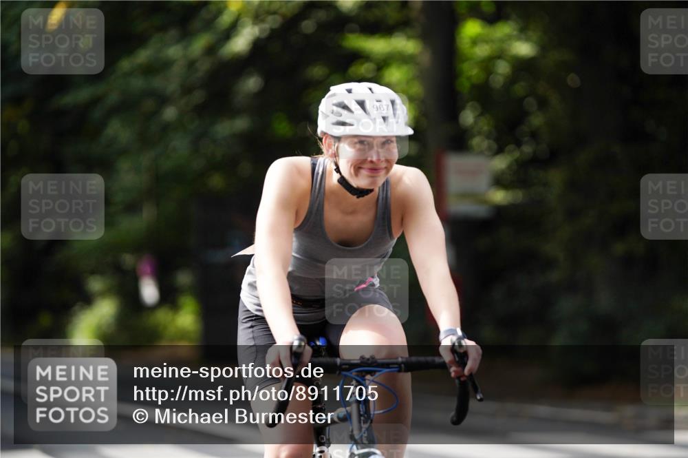 14.09.2025 - Stadtparktriathlon Michael Burmester http://msf.ph/oto/8911705 14.09.2025 11:17:04 Radfahren 843, 900, 950, 967, 987, 1000 meine-sportfotos.de
