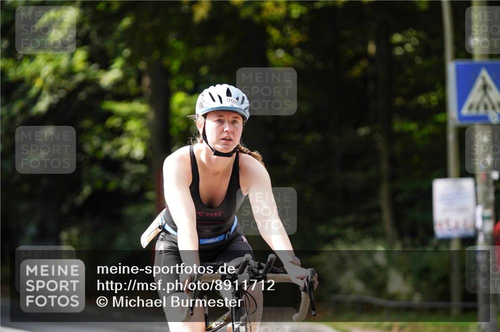 14.09.2025 - Stadtparktriathlon Michael Burmester http://msf.ph/oto/8911712 14.09.2025 11:17:10 Radfahren 900, 950, 987, 1000 meine-sportfotos.de