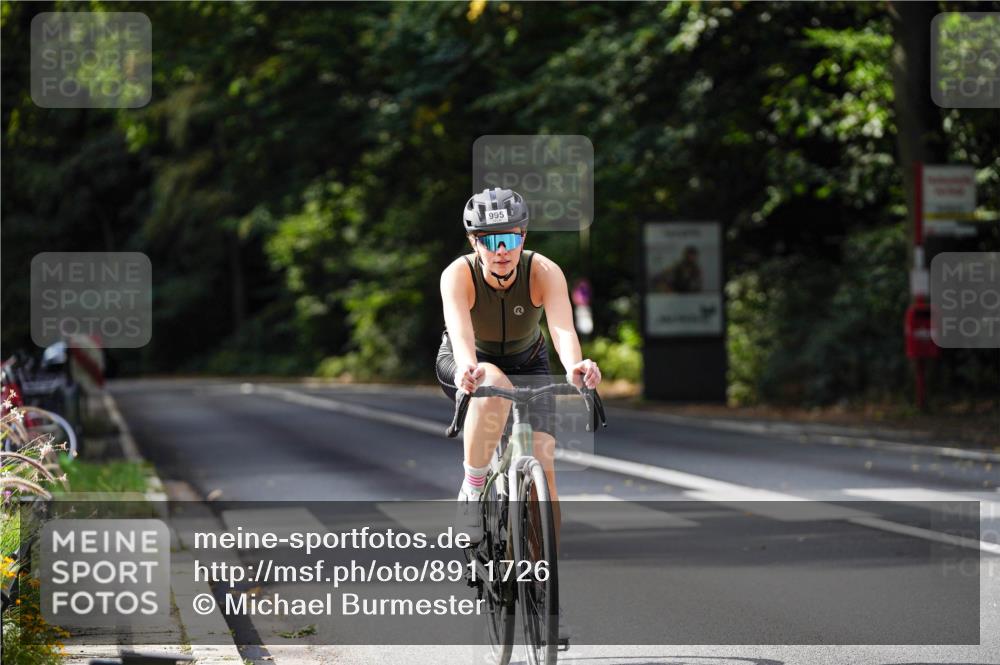 14.09.2025 - Stadtparktriathlon Michael Burmester http://msf.ph/oto/8911726 14.09.2025 11:17:45 Radfahren 805, 992, 995 meine-sportfotos.de