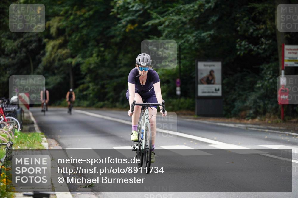 14.09.2025 - Stadtparktriathlon Michael Burmester http://msf.ph/oto/8911734 14.09.2025 11:18:14 Radfahren 926, 930, 961 meine-sportfotos.de