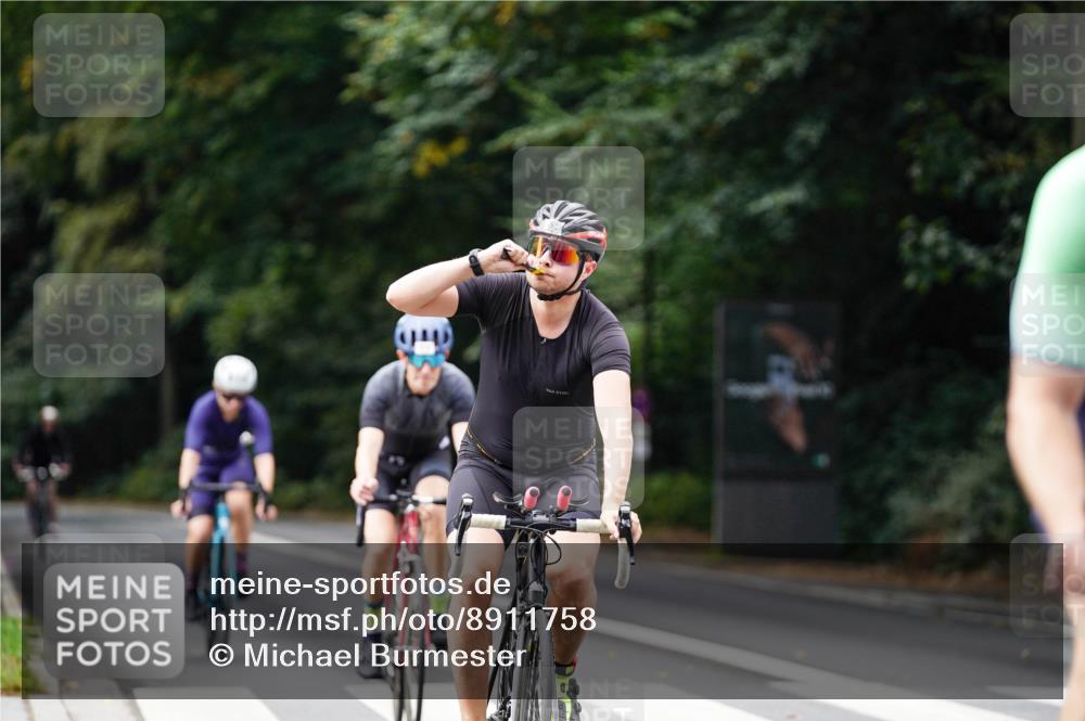 14.09.2025 - Stadtparktriathlon Michael Burmester http://msf.ph/oto/8911758 14.09.2025 11:18:51 Radfahren 826, 852, 919, 996, 1006 meine-sportfotos.de