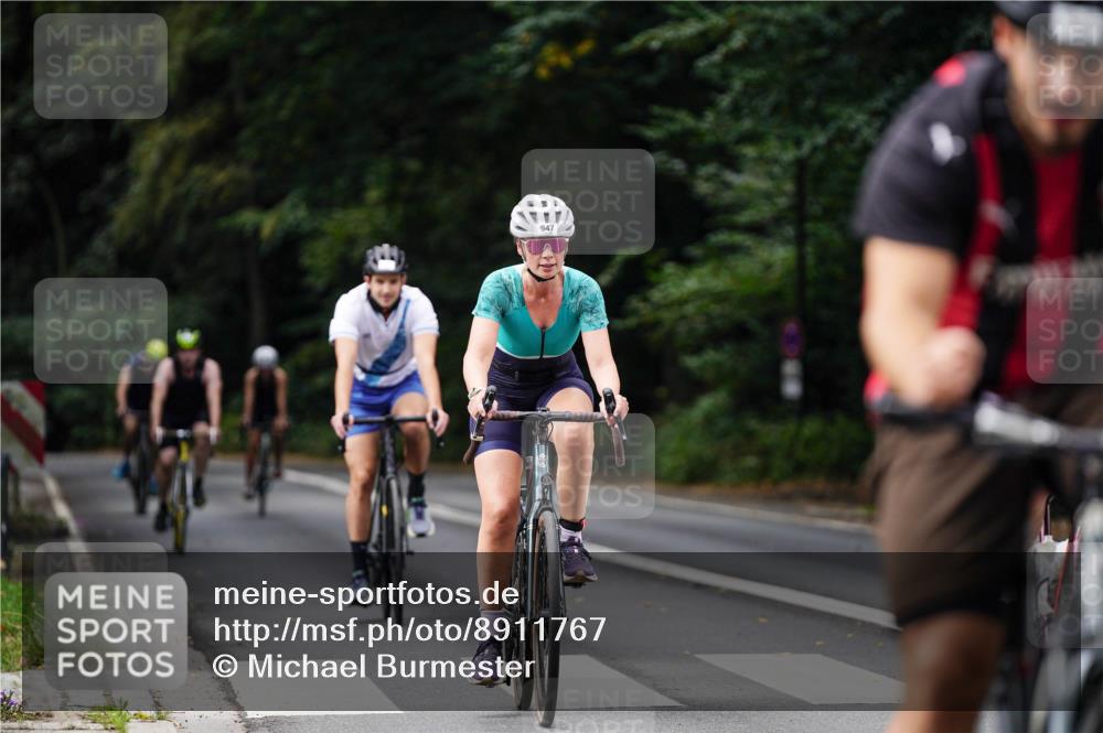 14.09.2025 - Stadtparktriathlon Michael Burmester http://msf.ph/oto/8911767 14.09.2025 11:19:11 Radfahren 797, 806, 835, 911, 914, 947, 969 meine-sportfotos.de