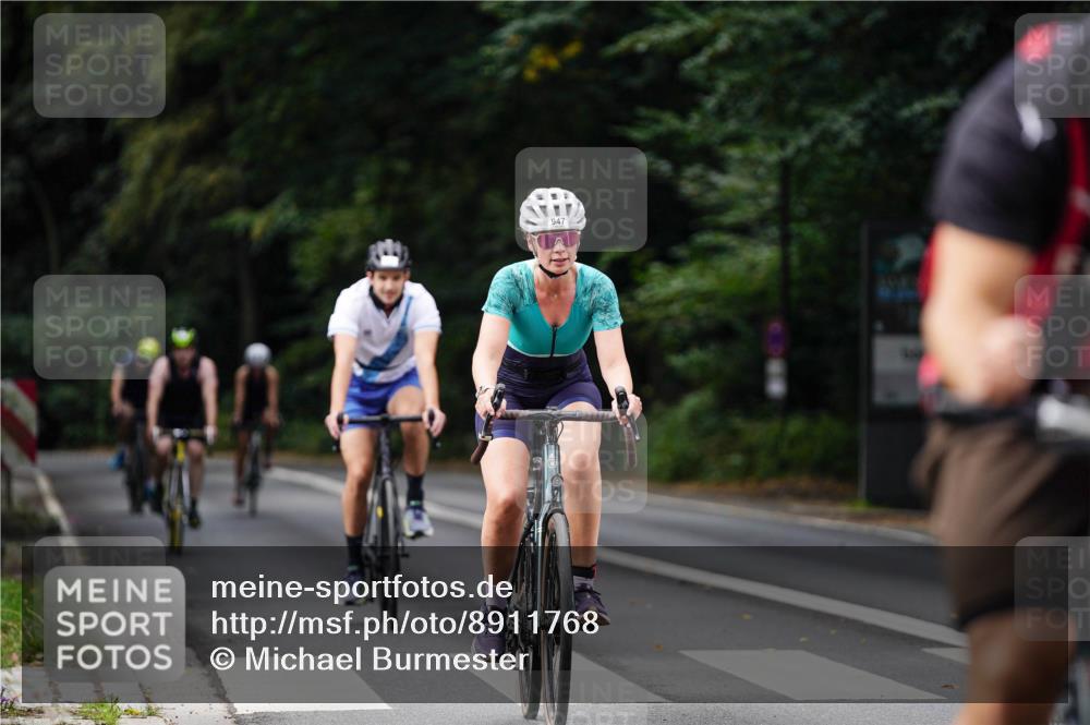 14.09.2025 - Stadtparktriathlon Michael Burmester http://msf.ph/oto/8911768 14.09.2025 11:19:11 Radfahren 797, 806, 835, 911, 914, 947, 969 meine-sportfotos.de