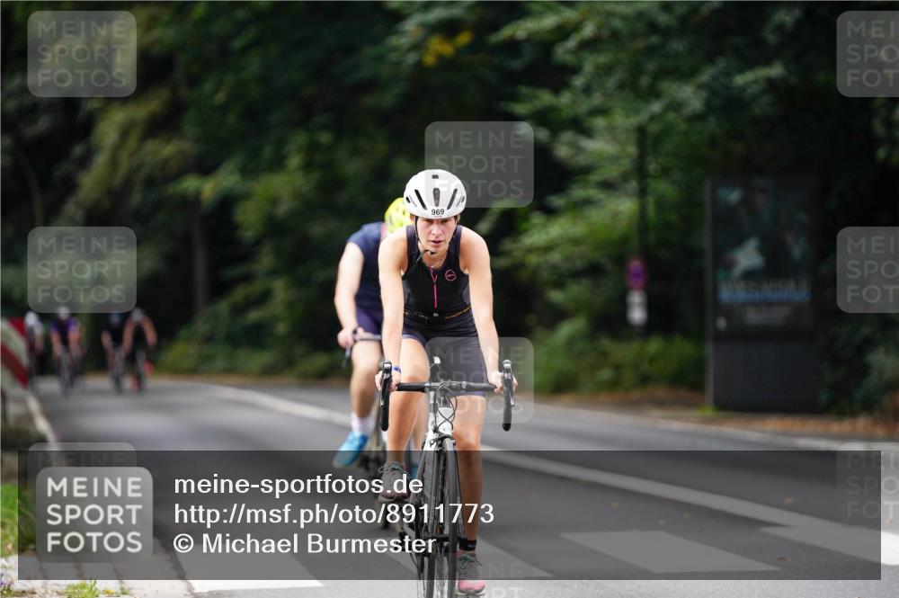 14.09.2025 - Stadtparktriathlon Michael Burmester http://msf.ph/oto/8911773 14.09.2025 11:19:16 Radfahren 797, 806, 835, 911, 914, 947, 969 meine-sportfotos.de