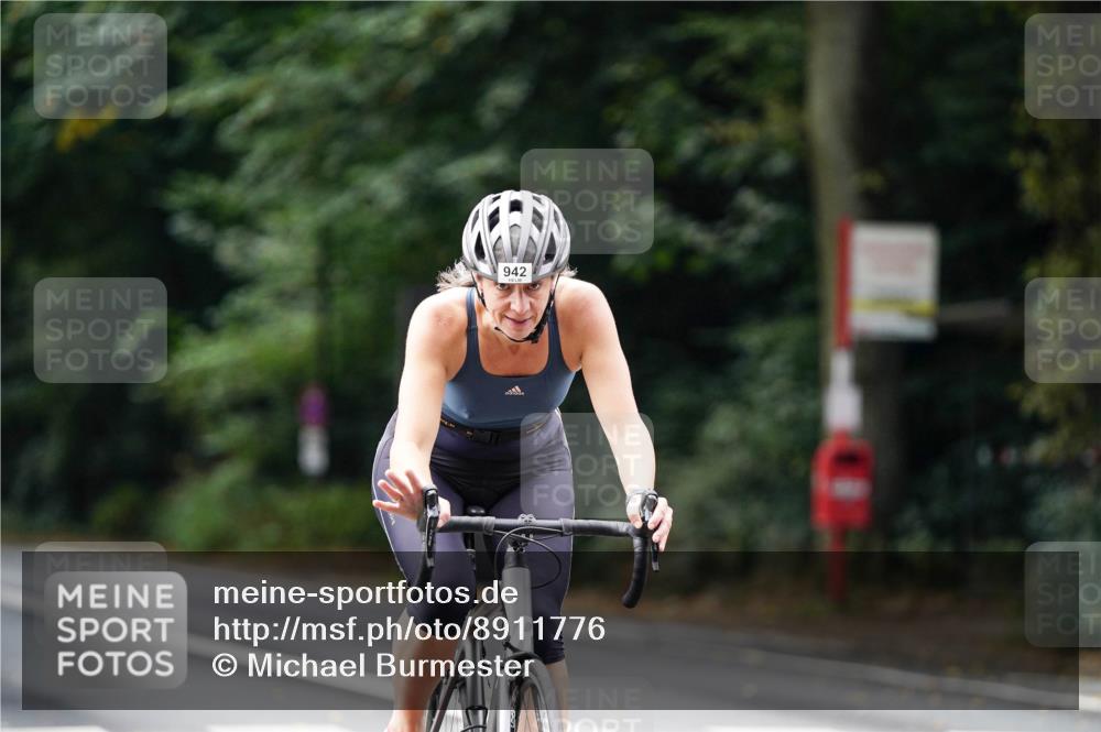 14.09.2025 - Stadtparktriathlon Michael Burmester http://msf.ph/oto/8911776 14.09.2025 11:19:25 Radfahren 846, 890, 905, 916, 942 meine-sportfotos.de