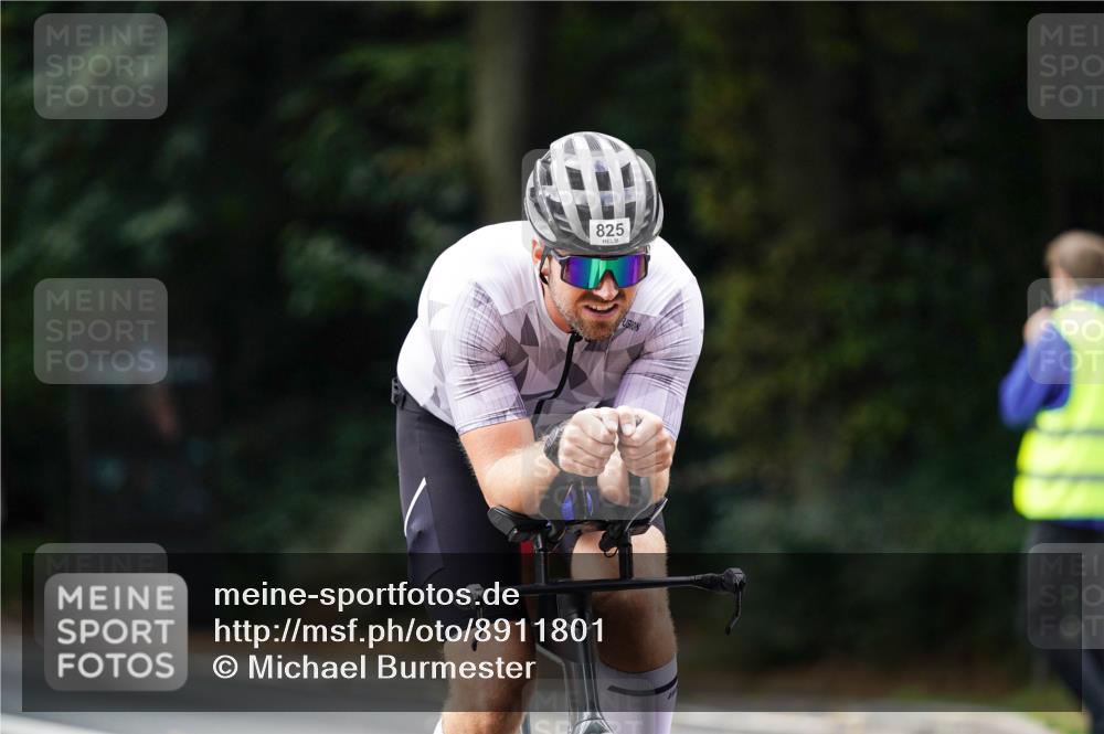 14.09.2025 - Stadtparktriathlon Michael Burmester http://msf.ph/oto/8911801 14.09.2025 11:19:52 Radfahren 825, 836, 867, 898, 1009, 1020 meine-sportfotos.de