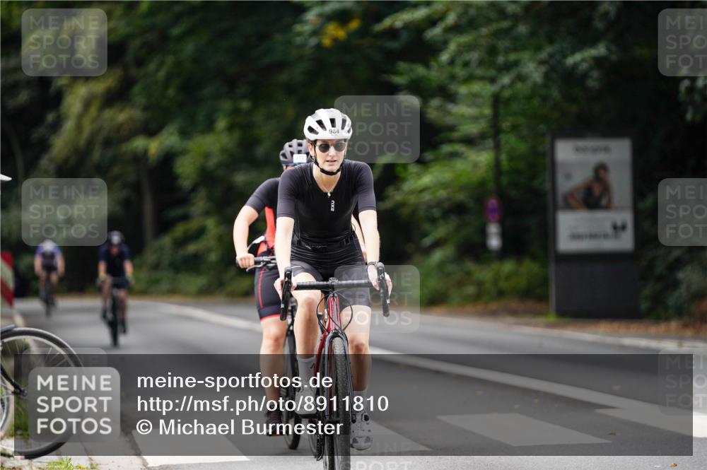 14.09.2025 - Stadtparktriathlon Michael Burmester http://msf.ph/oto/8911810 14.09.2025 11:20:05 Radfahren 841, 867, 925, 975, 984, 990 meine-sportfotos.de